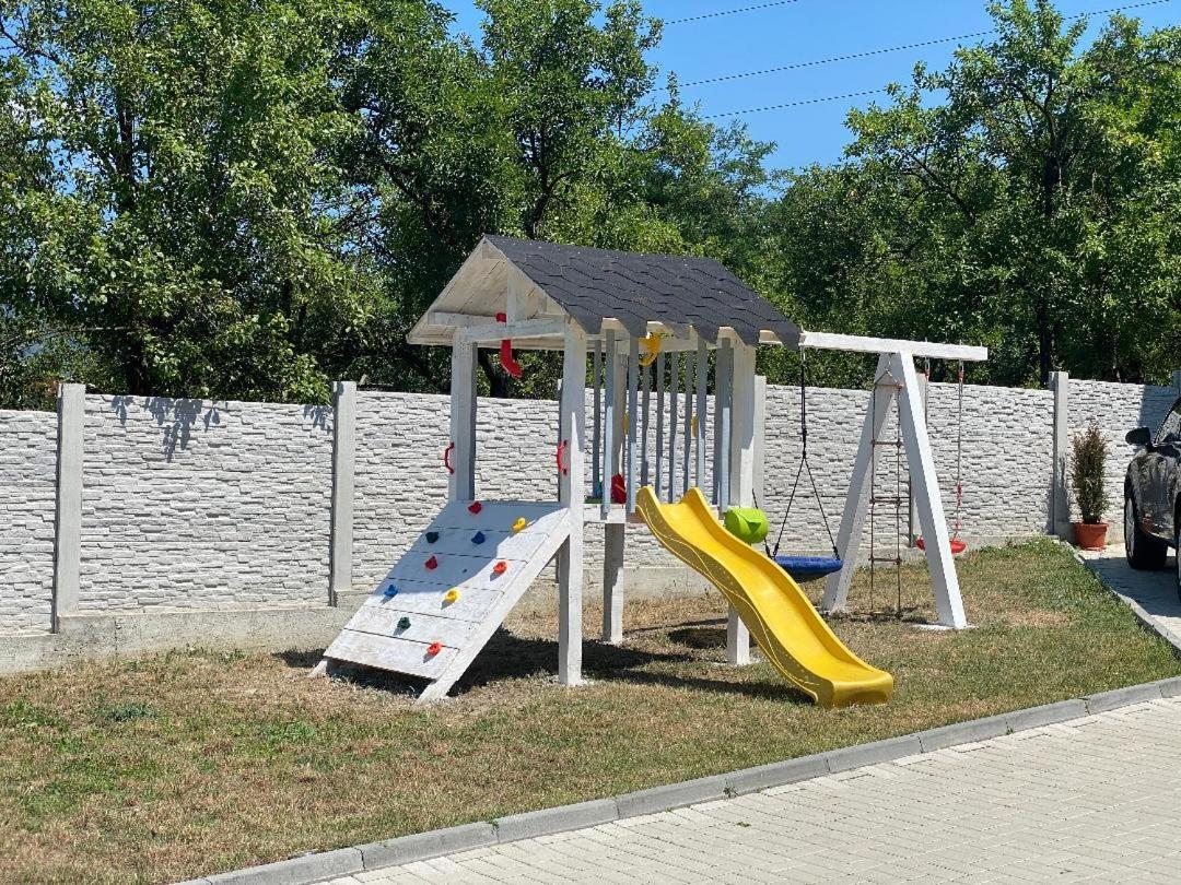 Green Hill Villa Călimăneşti Kültér fotó